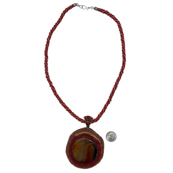 Vintage Macrame Necklace Hand Made Agate Stone Pendant 21" Long Red Tan Woven - Picture 6 of 7